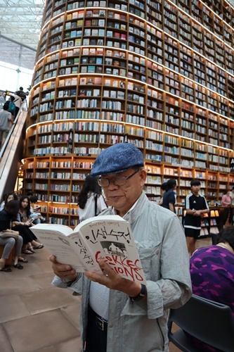 모처럼 둘러본 신형식 책방.jpeg